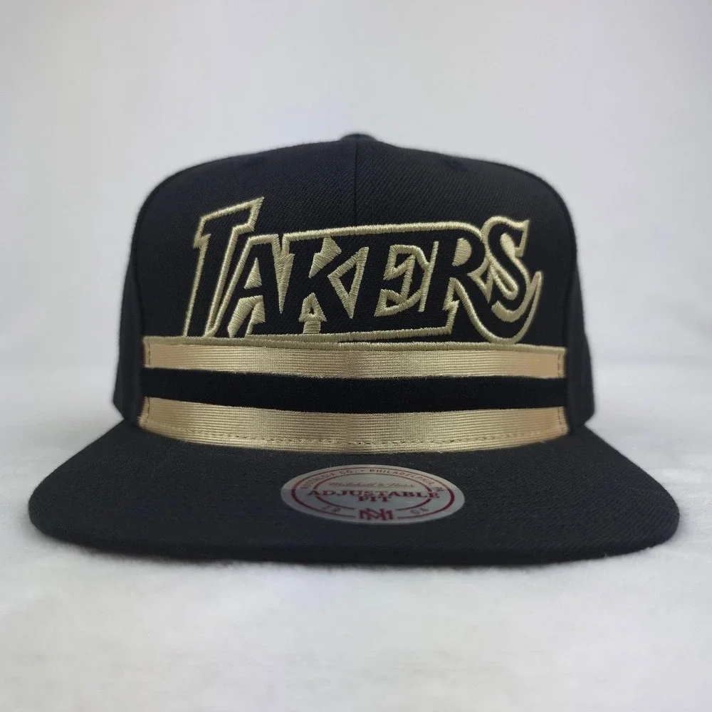 LA Lakers Mitchell & Ness NBA‎ Snapback Hat Cap Embroidery Logo Black Gold NWT